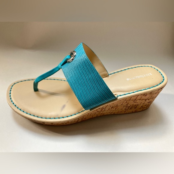 Liz Claiborne Aqua Blue Thong Sandals - Picture 4 of 12